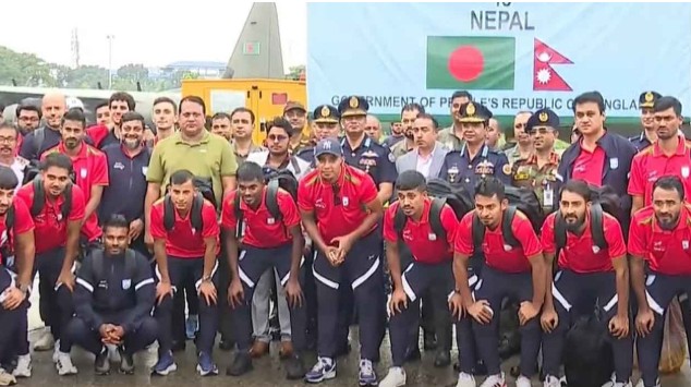 নেপাল থেকে বিশেষ ফ্লাইটে ঢাকায় ফিরল বাংলাদেশ ফুটবল দল
